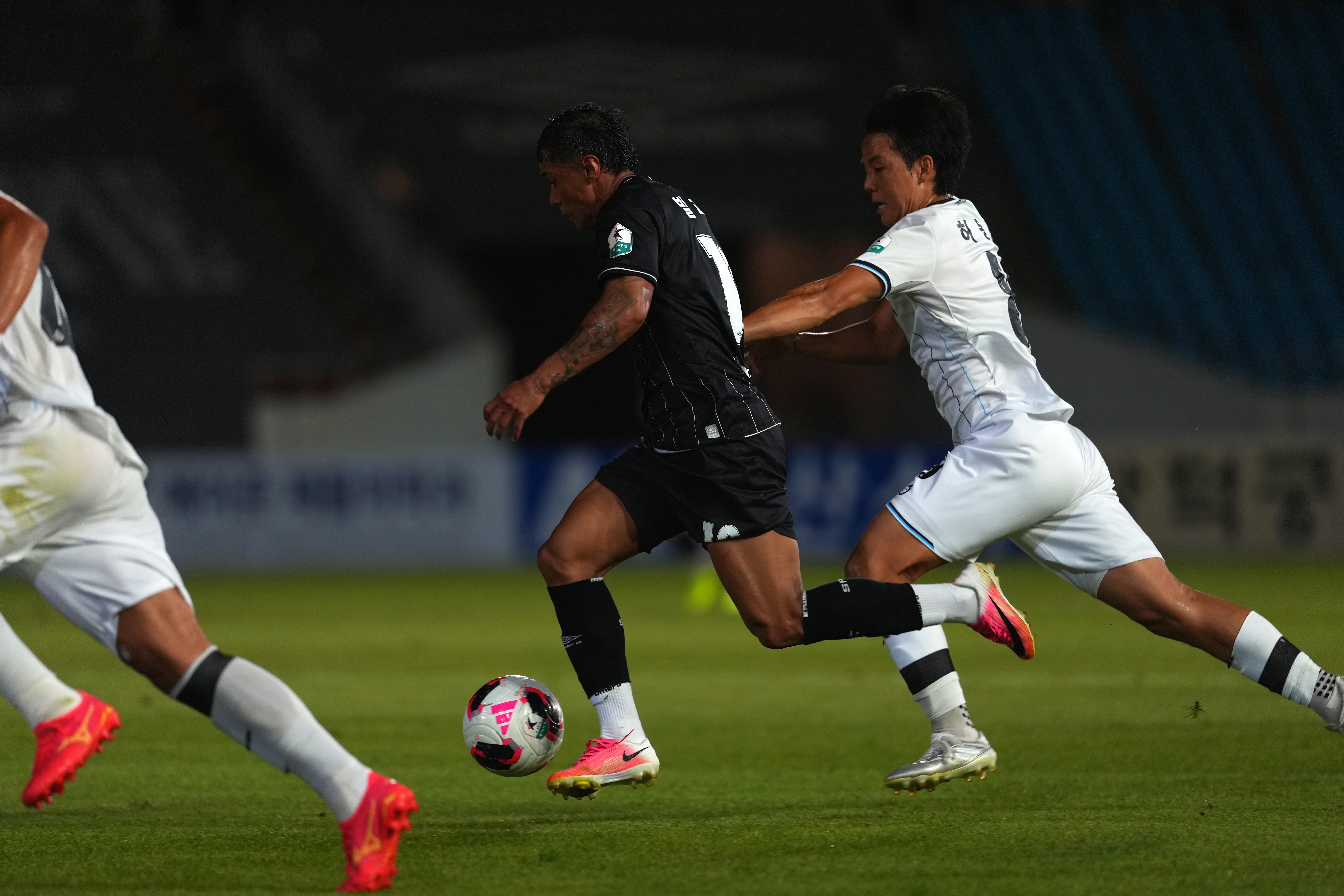 K리그2 &lsquo;베스트 스피드&rsquo;에 이름 올린 성남FC 빌레로... 33.42km/h 폭발적 스피드 증명